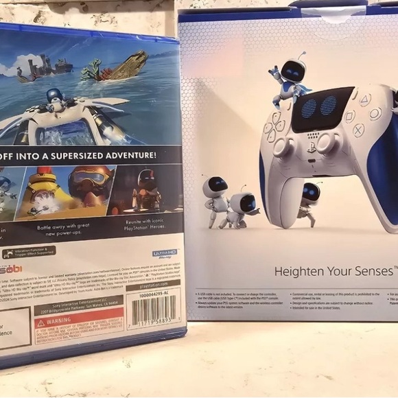 PlayStation 5 Astro Bot Game and DualSense Limited Edition Astro Bot Controller - Picture 3 of 3